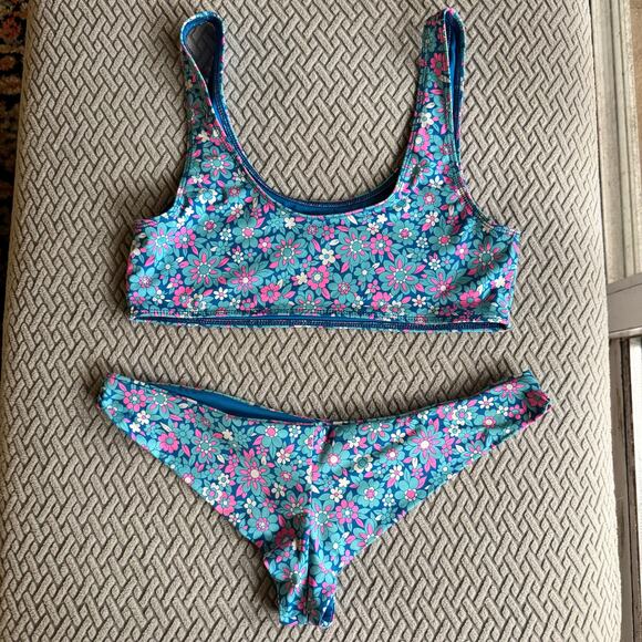 Frankies Bikinis Tia Bikini Set Blue Wave Floral Size Medium Made in USA - Picture 7 of 8